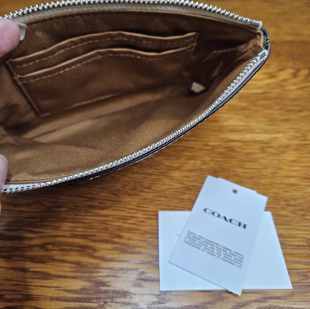 Coach Floral Print Buttercup Corner Zip Wristlet NWT - Picture 5 of 6